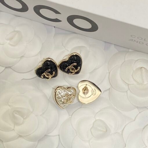 New ChanelNew Chanelcolors
@Chanel round diamond-shaped heart-eared earrings
 
Very beautiful~Love design sweetness exceeds standard - Image 6