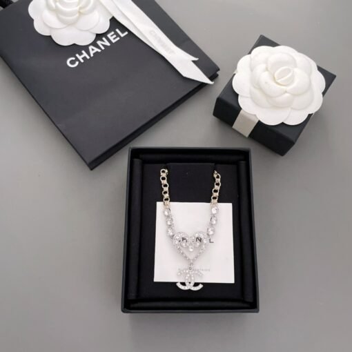 CHANEL Heart Pendant C Choker],