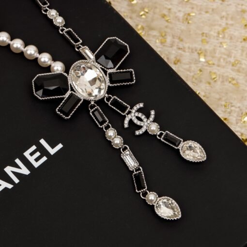 5  ~
[Chanel 23k pearl bow necklace] It's so beautiful, you must enter, it's especially suitable for this season. Each Swarovski square diamond brass material has a generous and elegant effect. It's very recommended [Strong][Strong] Please make my home [Wife] You can save 14,200 in minutes - Image 2