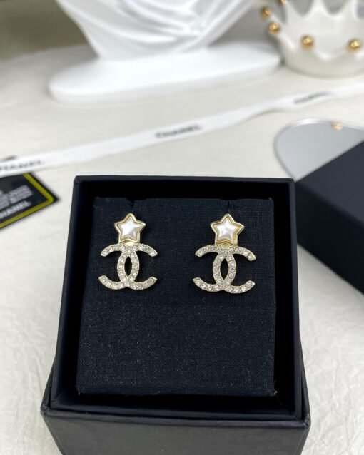 CHANE Chanel 2Newnew style five-pointed star diamond-set double C stud earrings