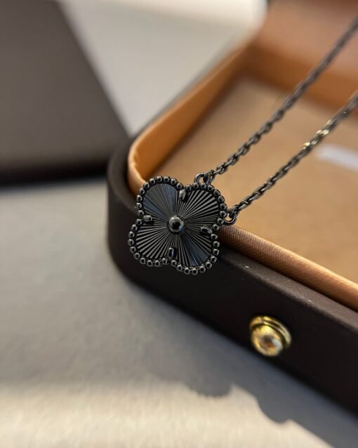 VCA Four Leaf Clover Necklace - Image 6