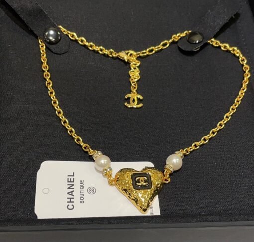 2 color 23K retro lava heart black enamel double C necklace choker - Image 6