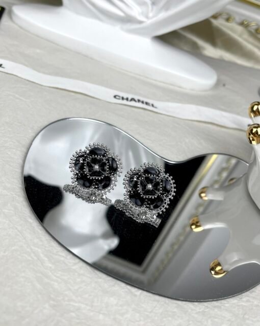 CHANE Chanel 24S new black enamel camellia earrings - 图片 3