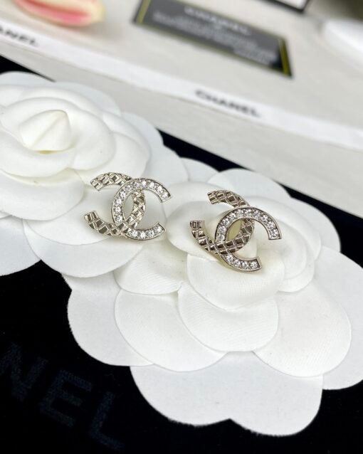 CHANE Chanel 2Newnew half-edged diamond half-dragon simple earrings - 图片 5