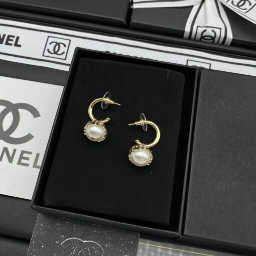 Chanel new stud earrings