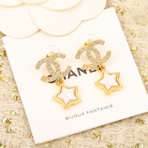 [Chanel 24c Five-pointed Star Double C Earrings] The classic double C Earrings that must be entered in each issue are consistent with ZP brass resin craftsmanship, the upper ear is simple and elegant, super versatile, and the classic fragrance powder must be entered [witness] - Image 4