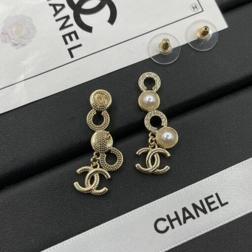 Chanel stud earrings - Image 5