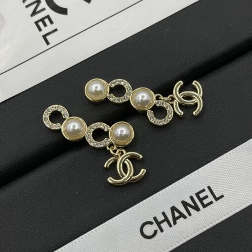Chanel stud earrings - Image 2