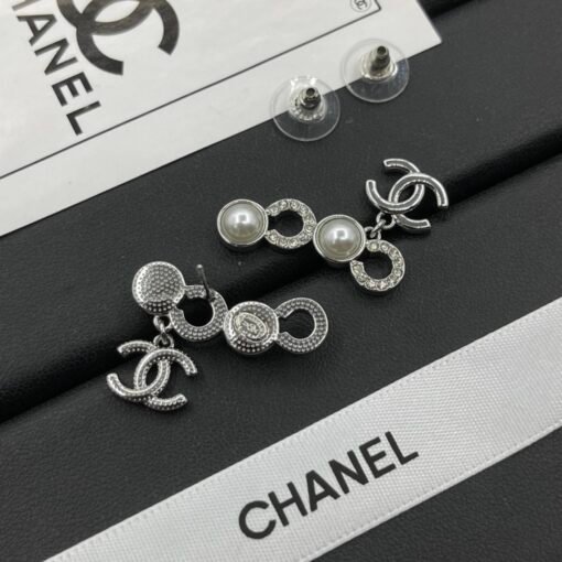 Chanel stud earrings - Image 5