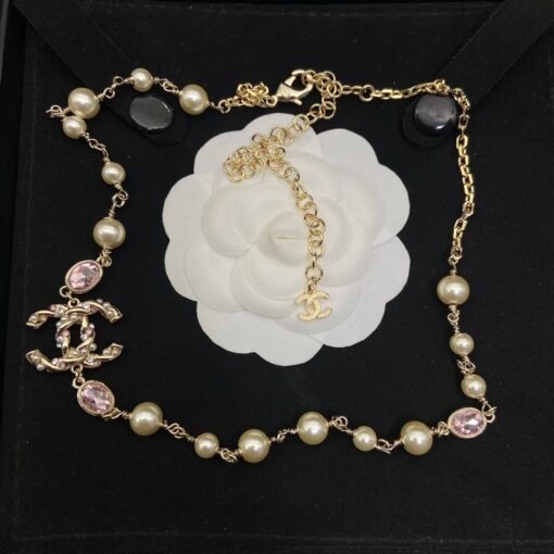 8
@Chanel Pink Crystal Double C Pearl Necklace
Wearing beautiful effortlessly - Image 2