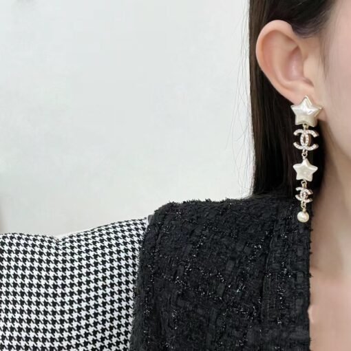 New products today
@Chanel Star Double C Tassel Earrings
Beautiful enough to suffocate, the upper ear effect is super good - Image 3