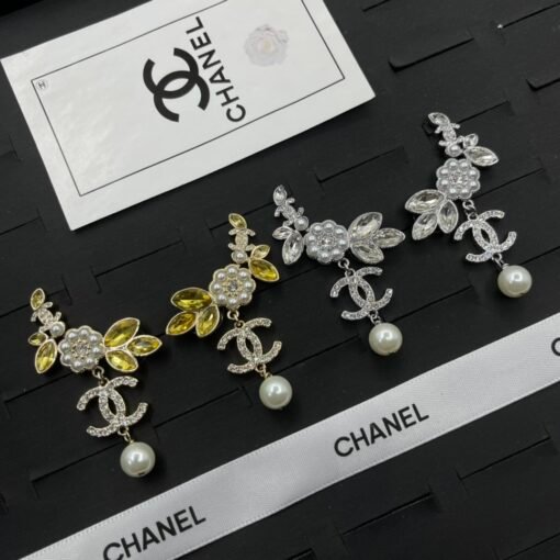 Chanel stud earrings - Image 7