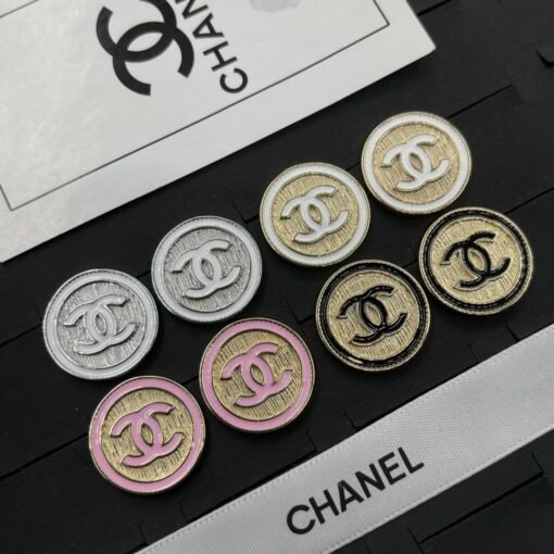 Chanel stud earrings - Image 7