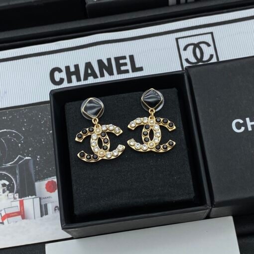 Chanel new earrings - Image 5