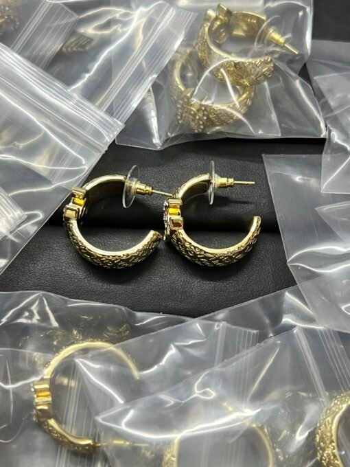 Chanel new golden letter double c earrings - Image 2