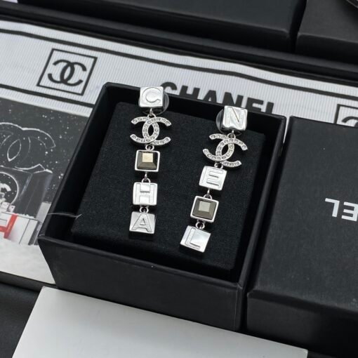 Chanel new earrings - Image 3