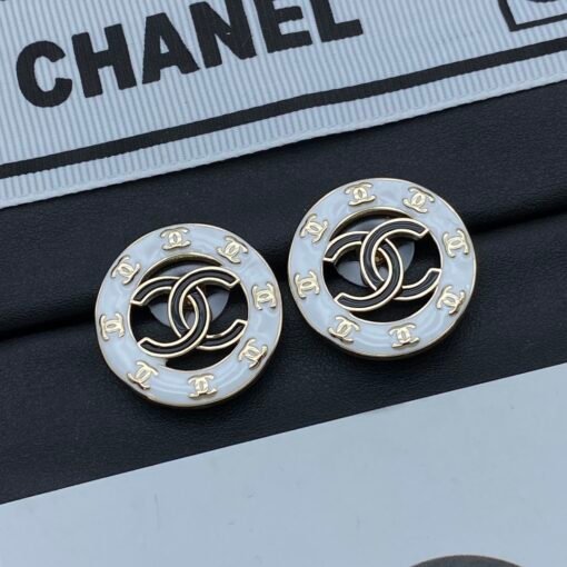 Chanel new earrings - Image 4