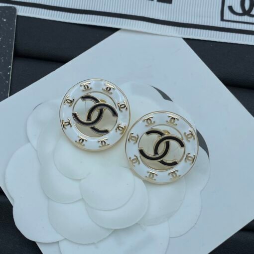 Chanel new earrings - Image 5