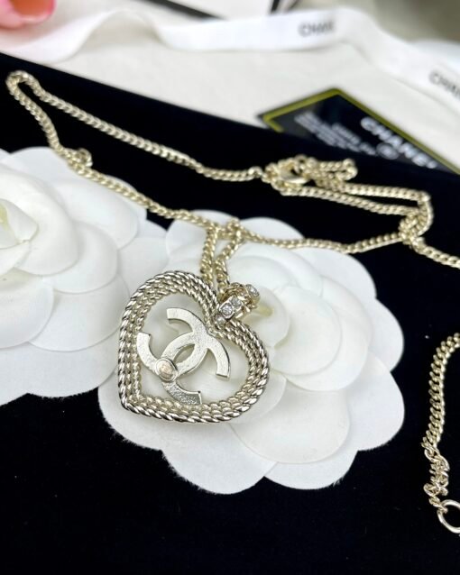 Chanel  new love hollow pendant necklace - Image 4