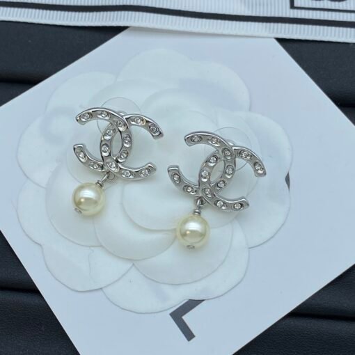 Chanel new earrings - Image 4