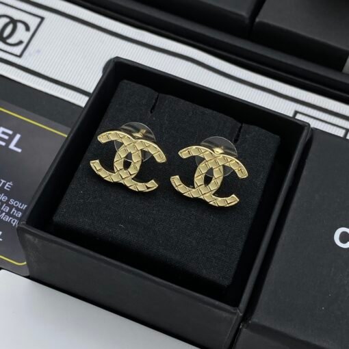 Chanel new earrings - Image 4