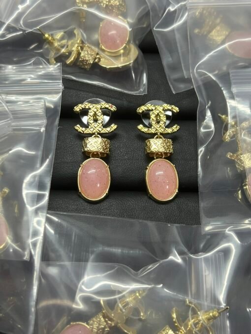 Chanel new diamond double c pink earrings