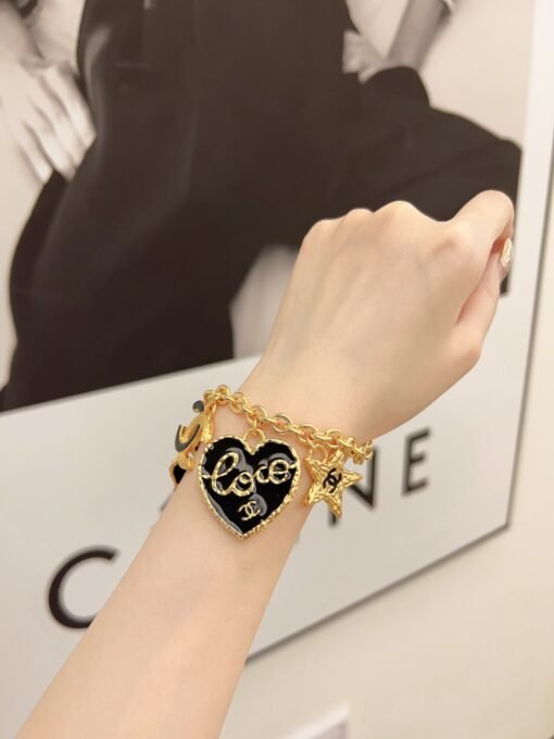 CHANE new Chanel 24p Peach Heart Four-leaf Crust Enamel Multi-element Bracelet Necklace Set - Image 2