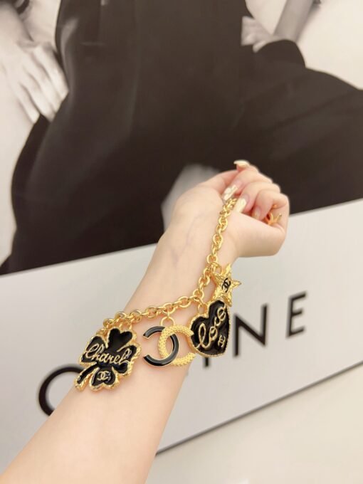 CHANE new Chanel 24p Peach Heart Four-leaf Crust Enamel Multi-element Bracelet Necklace Set - Image 3