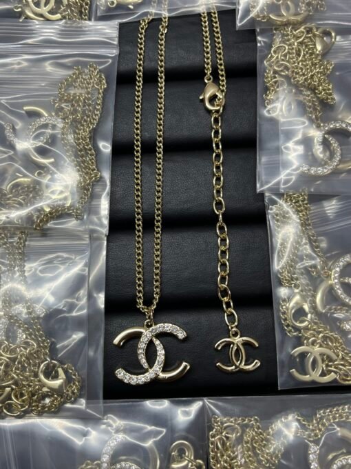 Chanel new half-diamond double-c rhinestone necklace