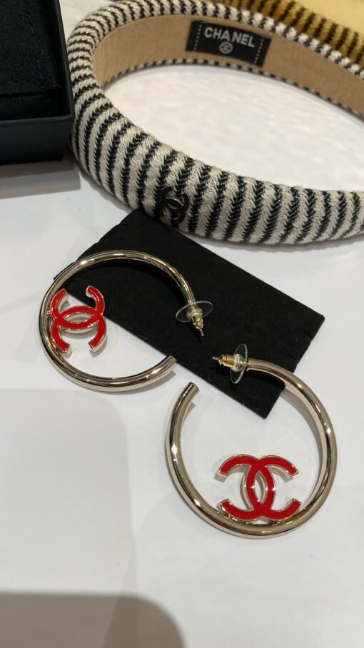New style sharing
  Big red and black enamel earrings
Double-sided wearable, full of retro feel
Beautiful indescribable, with illusions from the 1980s - Image 3