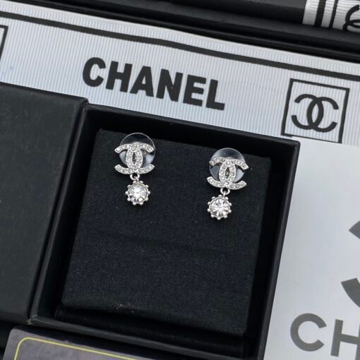 Chanel new earrings - Image 3