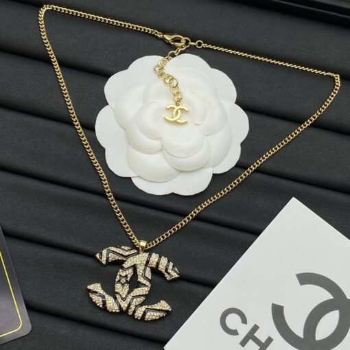 Chanel new necklace - Image 3
