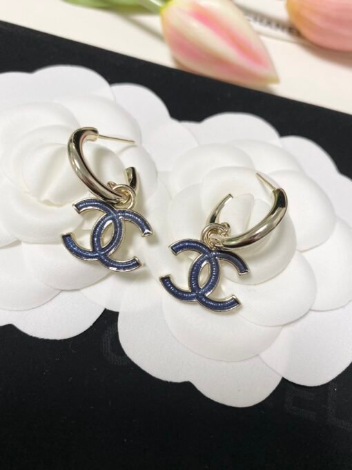 Chanel new style, enamel craft, denim blue, ear hook style, earrings
Dimensions: Width 1.New ChanelHeight 3.2㎝ - Image 3