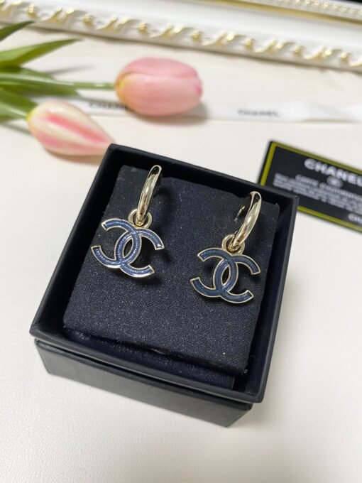 Chanel new style, enamel craft, denim blue, ear hook style, earrings
Dimensions: Width 1.New ChanelHeight 3.2㎝
