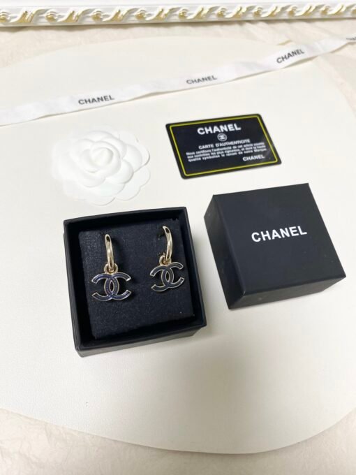 Chanel new style, enamel craft, denim blue, ear hook style, earrings
Dimensions: Width 1.New ChanelHeight 3.2㎝ - Image 5