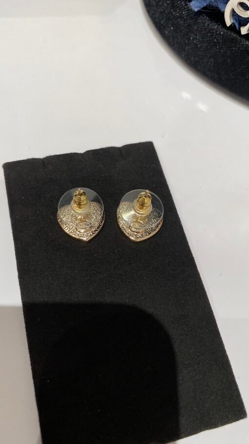 New style sharing
@ Little Love Enamel Earrings
A whole gentle and elegant look
The size is just right, very recommended for daily life - Image 9