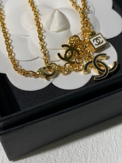 New style sharing】
  Jewelry Square Oil Drop Double C Necklace
High-end casual and daily product recommendations
Worth entering, really a surprise stitching - Image 6