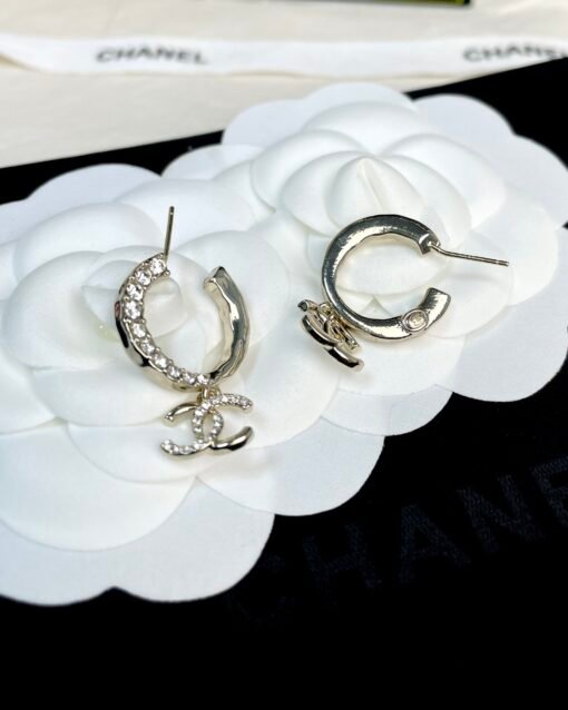 Chanel double c half diamond earrings - Image 7