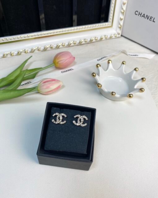 Chanel new style full diamond inlay, double C. Simple earrings - Image 6