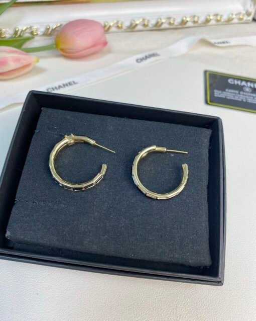 Chanel new style black and white square diamond inlay small circle earrings - Image 9