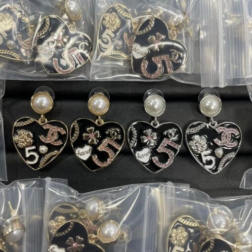Chanel earrings New