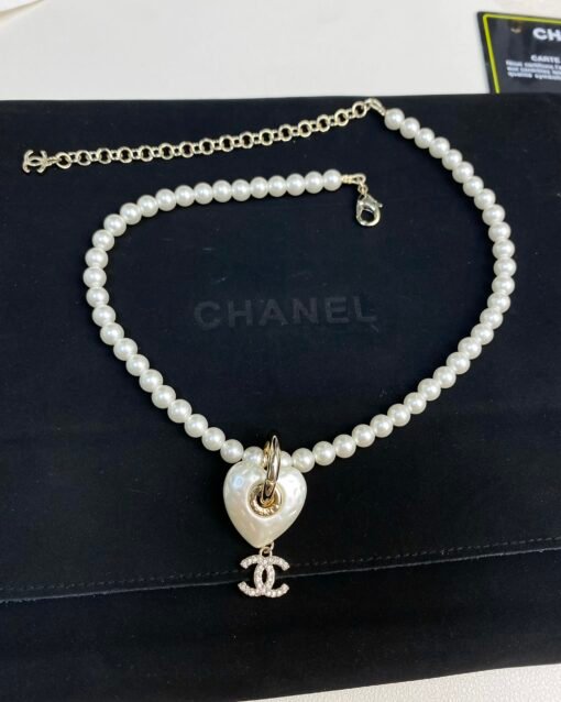 CHANE Chanel new Peach Heart Resin Double C Rhinestone Pearl Necklace - Image 2