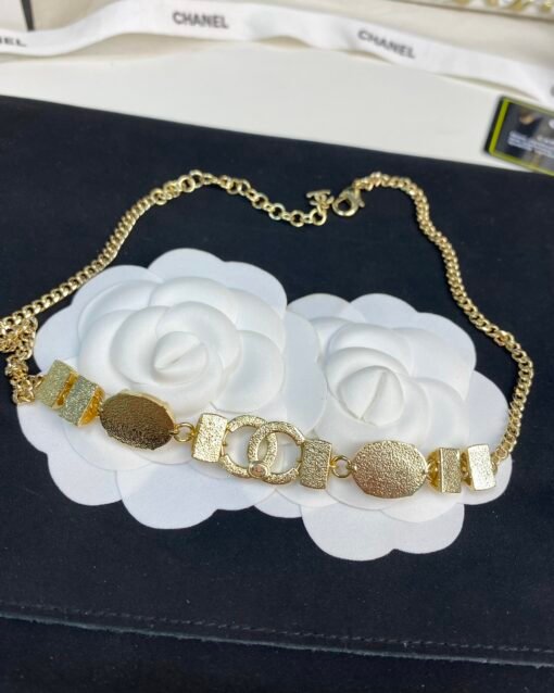 ChChanel new pink oval resin metal necklace - Image 4
