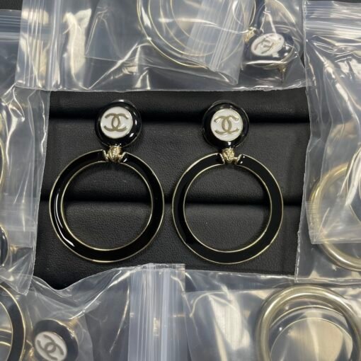 Chanel earrings New