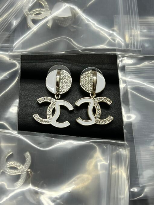 Chanel new half-diamond white earrings