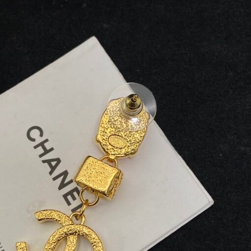 New products today
@Chanel 24P Pink Gem Double C Letter Relief Earrings
Stunning at first glance, absolutely love series earrings - Image 6