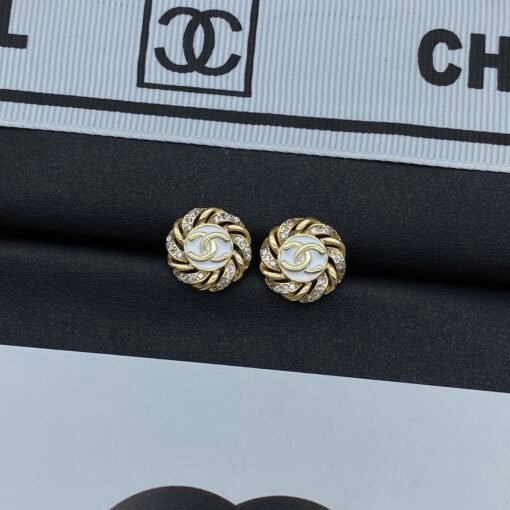 Chanel new earrings - Image 4