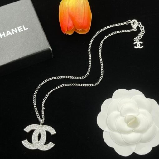 Chanel new necklace - Image 2