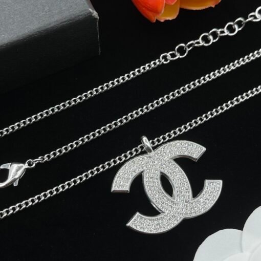Chanel new necklace - Image 4