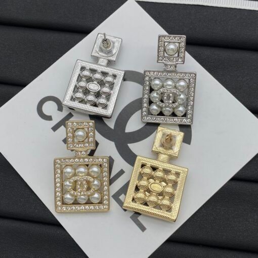 Chanel new earrings - Image 6